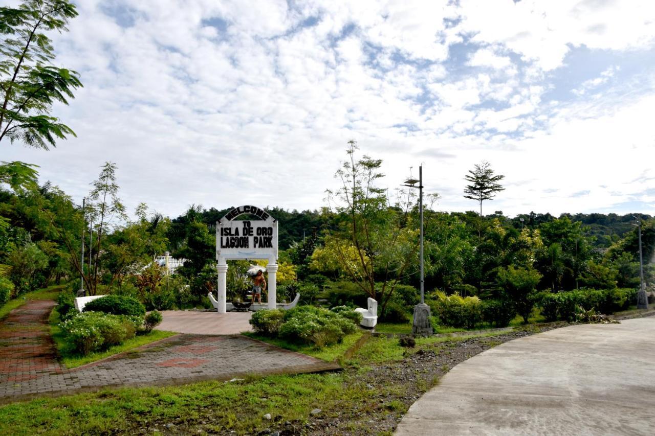 Isla De Oro Hotel Mamburao Esterno foto