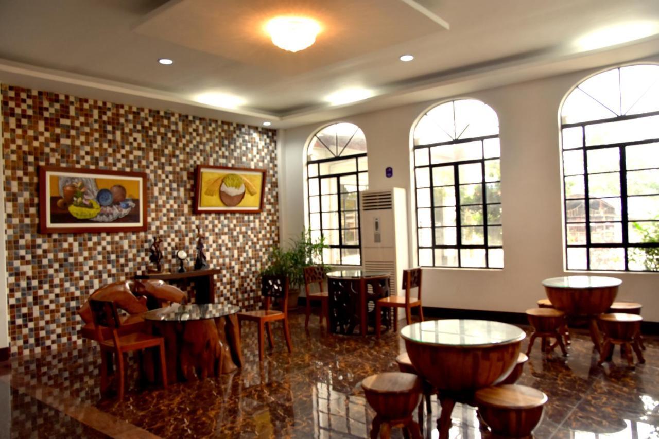 Isla De Oro Hotel Mamburao Esterno foto